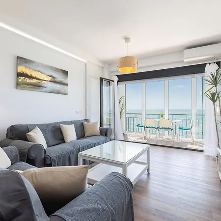 아파트 Ensuite Mediterranean Sea Front Ii *